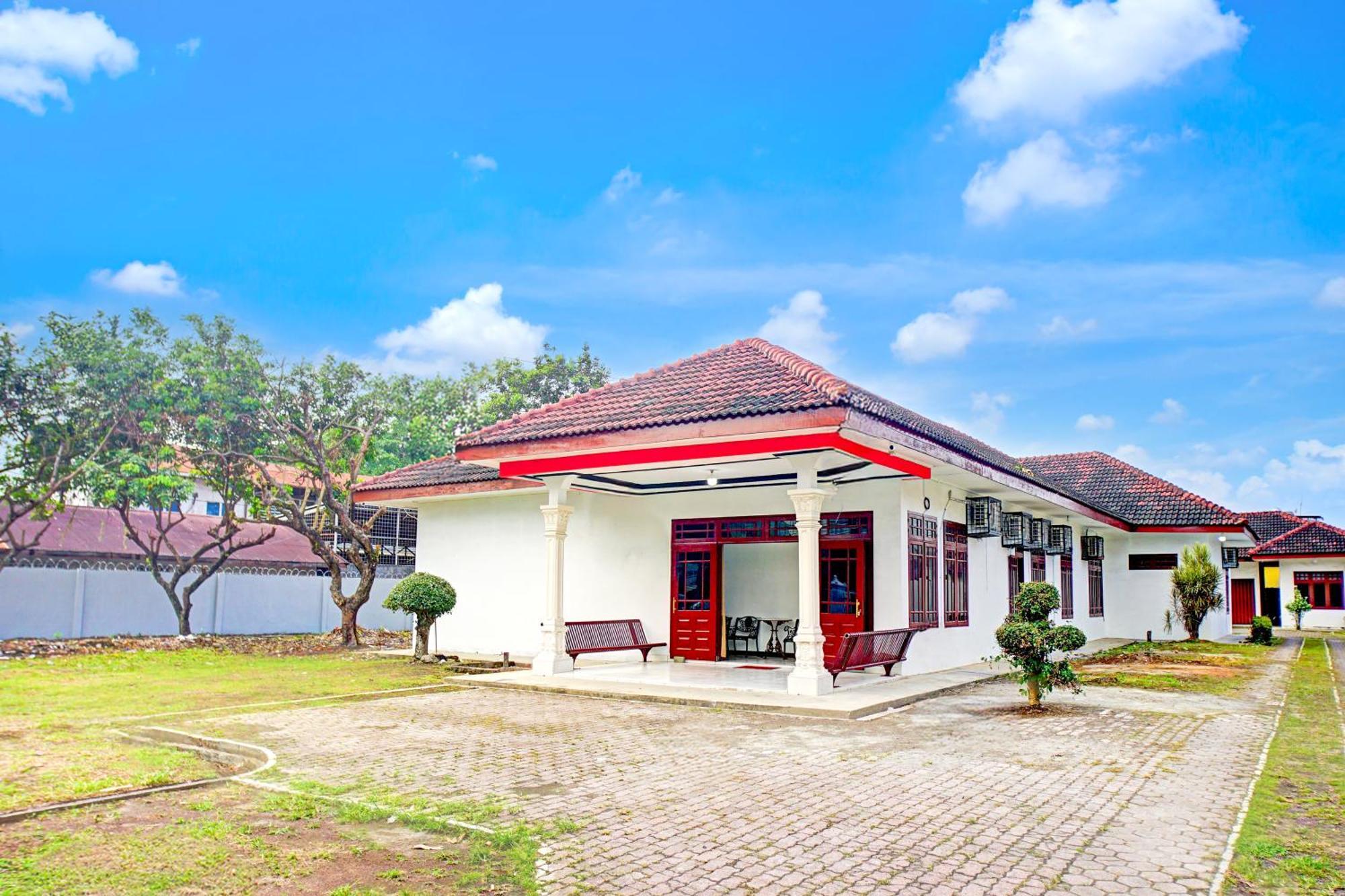 Hotel O Krakatau Near Universitas Muhammadiya Sumatra Utara Umsu Medan Luaran gambar